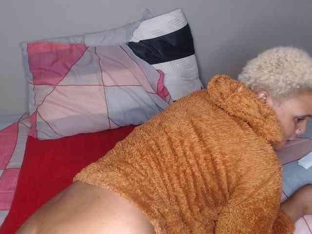 liztaylor webcam