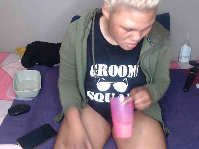liztaylor webcam