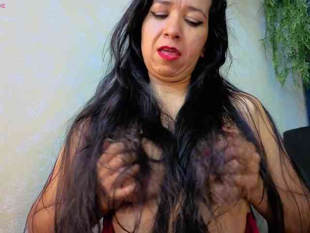 Modelo: fireanddesire-col