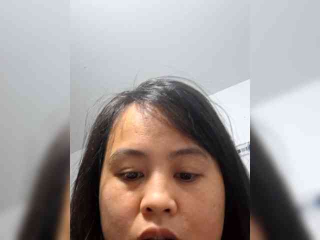 LaynaCin webcam