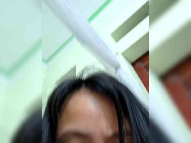 LaynaCin webcam