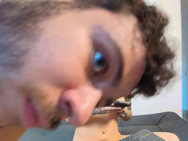 sofiandgeordi webcam