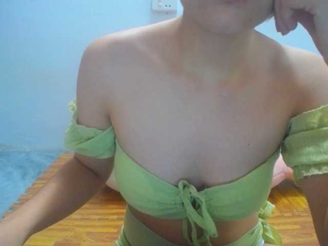 Elysa221 live cam on BongaCams