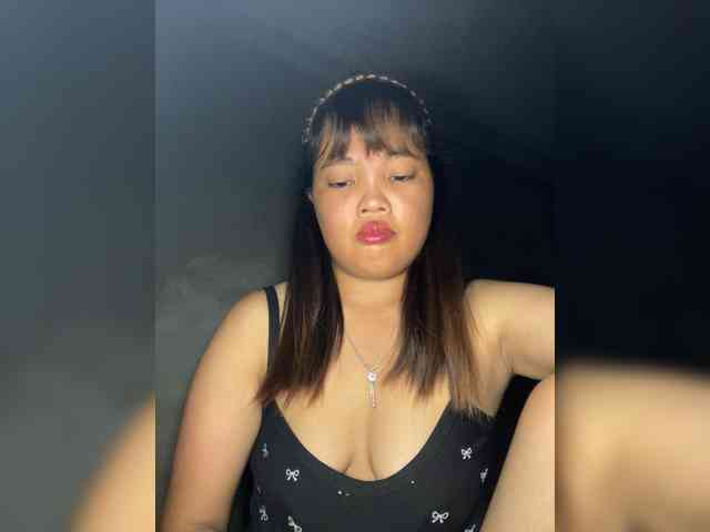 rose123b Live Webcam on BongaCams