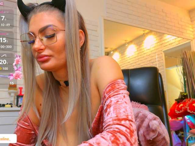 blondeceline live cam on BongaCams