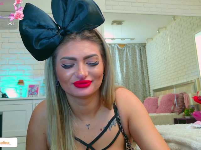 blondeceline live cam on BongaCams