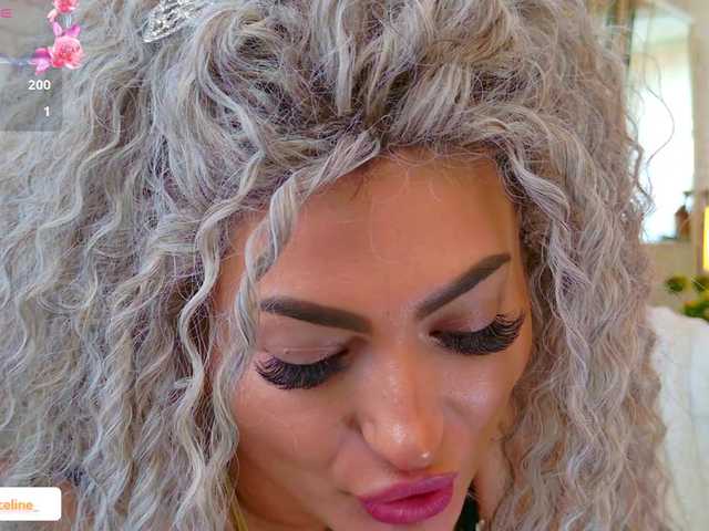 blondeceline live cam on BongaCams