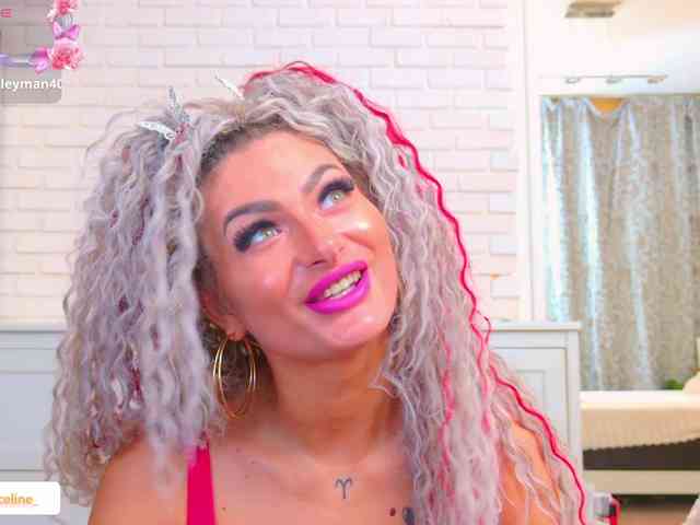 Modèle: blondeceline