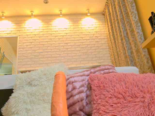 blondeceline webcam