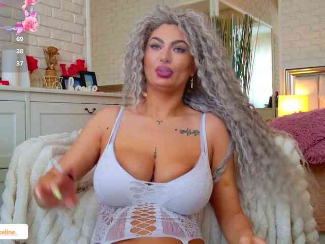 blondeceline webcam