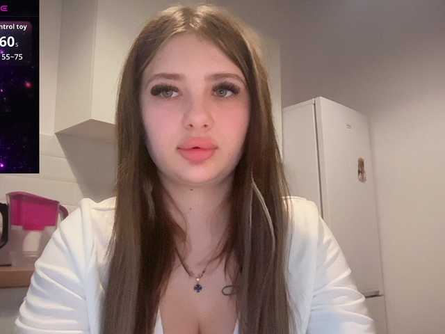 Adriennes live cam on BongaCams