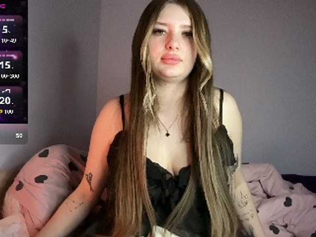 Adriennes live cam on BongaCams