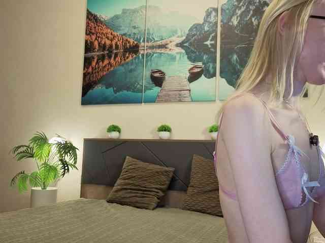 aliceangelxo's live room