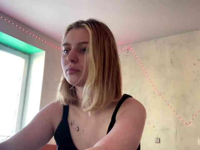 MilenaMilk webcam