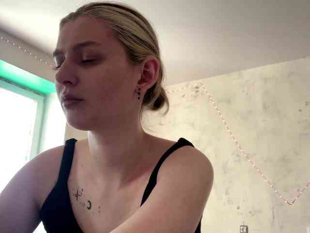MilenaMilk webcam