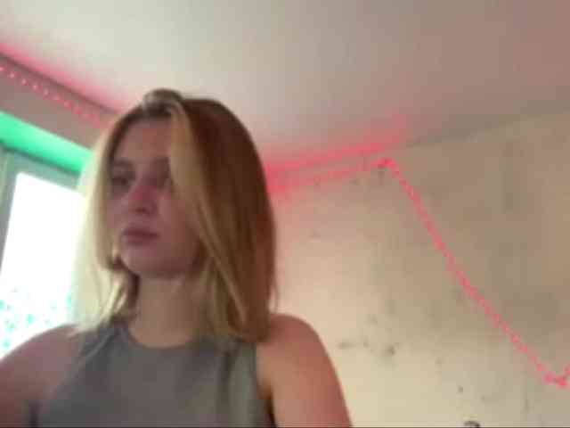 MilenaMilk webcam