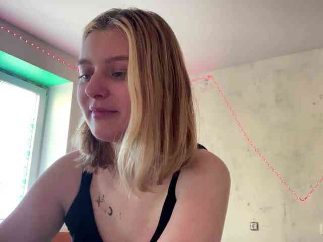 MilenaMilk webcam