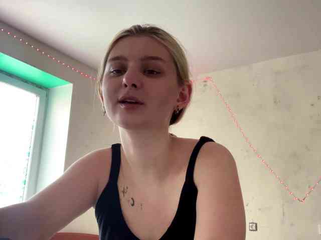 MilenaMilk webcam