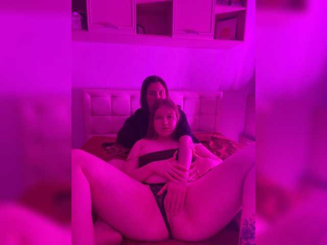 FackBeachTrup live cam on BongaCams