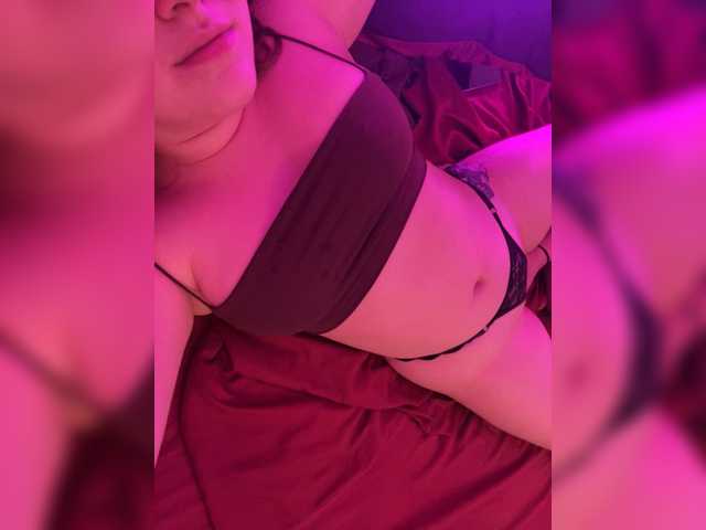 FackBeachTrup live cam on BongaCams