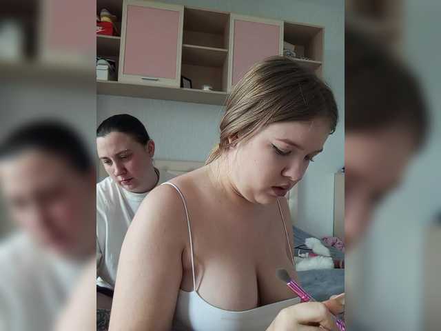 FackBeachTrup live cam on BongaCams