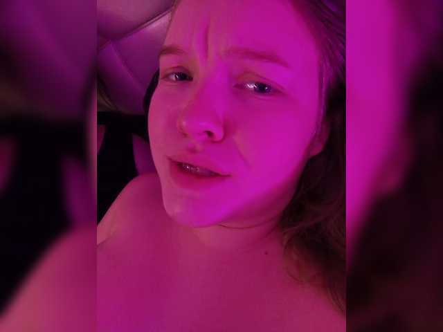 FackBeachTrup live cam on BongaCams