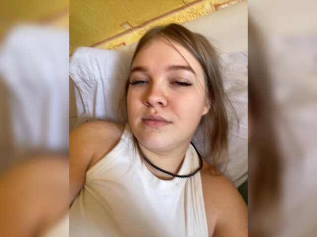 FackBeachTrup live cam on BongaCams