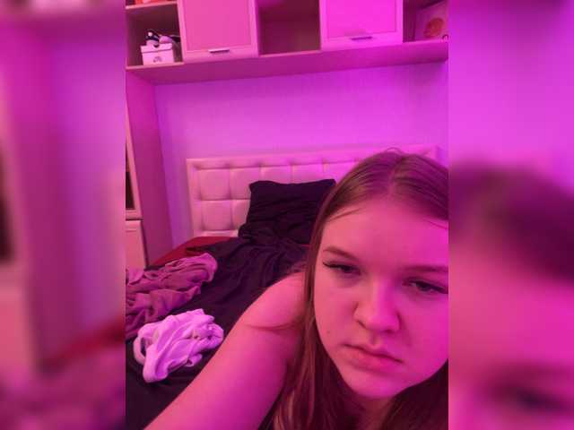 FackBeachTrup live cam on BongaCams
