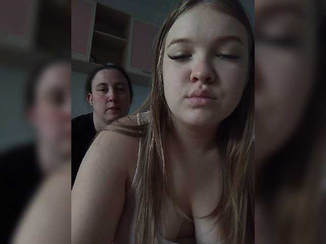 FackBeachTrup live cam on BongaCams