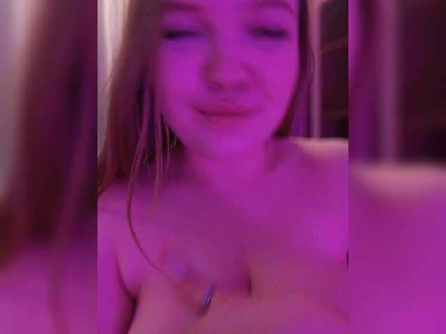 FackBeachTrup live cam on BongaCams