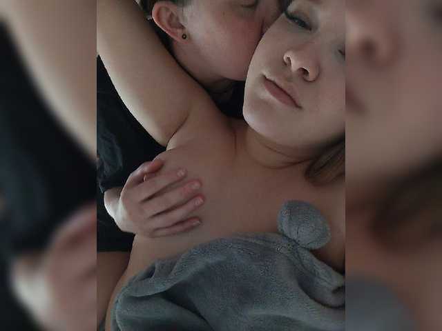 FackBeachTrup live cam on BongaCams