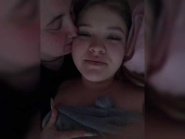 FackBeachTrup live cam on BongaCams
