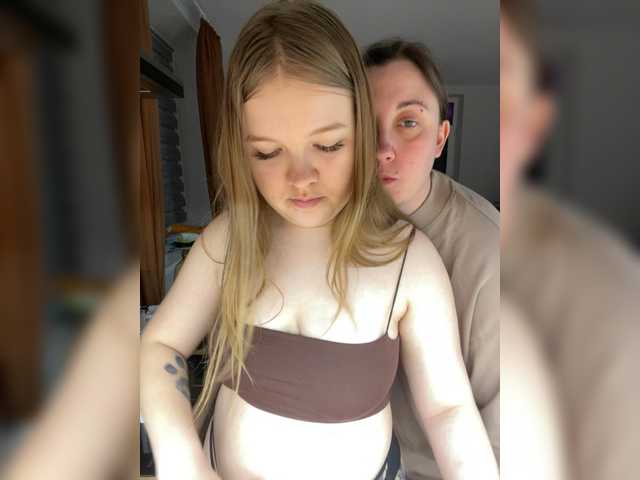 FackBeachTrup live cam on BongaCams