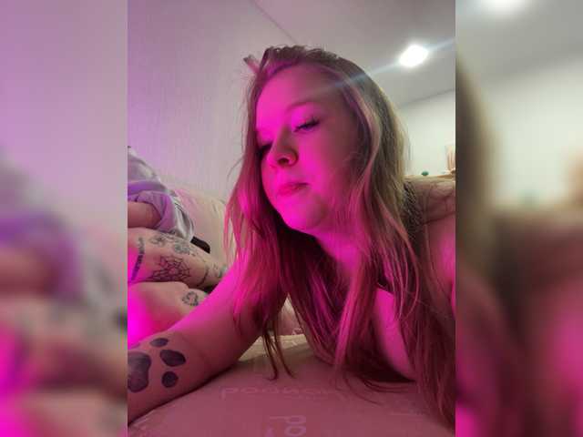 FackBeachTrup live cam on BongaCams