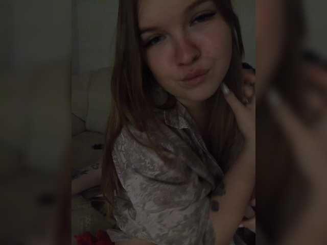 FackBeachTrup live cam on BongaCams