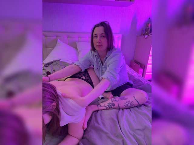 FackBeachTrup live cam on BongaCams