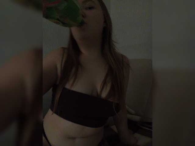 FackBeachTrup live cam on BongaCams