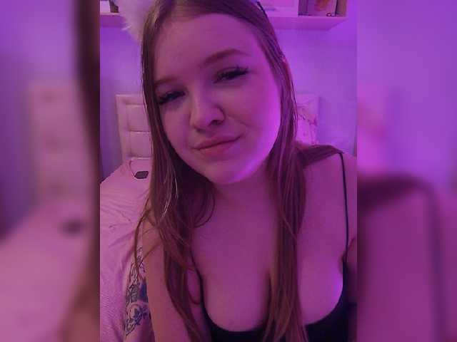 FackBeachTrup live cam on BongaCams