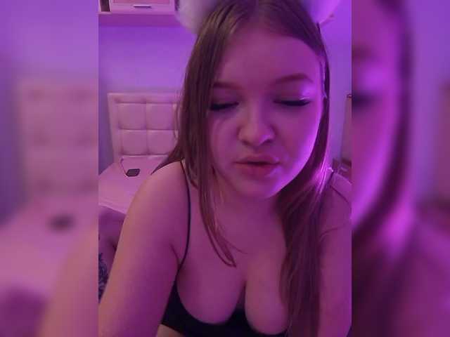 FackBeachTrup live cam on BongaCams