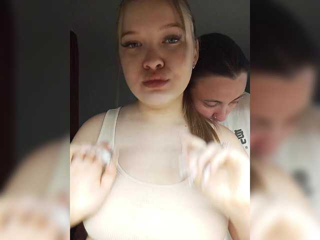 FackBeachTrup live cam on BongaCams