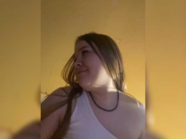 FackBeachTrup live cam on BongaCams