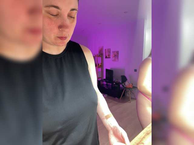FackBeachTrup live cam on BongaCams