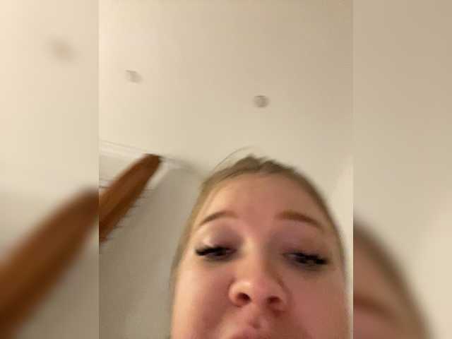 FackBeachTrup live cam on BongaCams