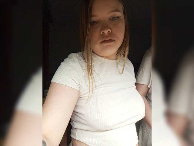 FackBeachTrup live cam on BongaCams