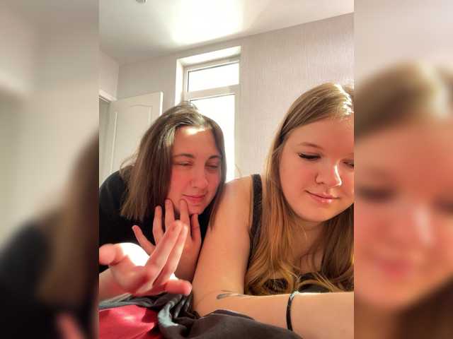 FackBeachTrup live cam on BongaCams
