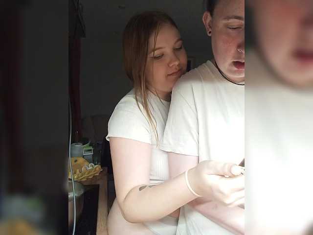 FackBeachTrup live cam on BongaCams