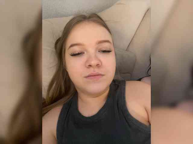 FackBeachTrup Live Webcam on BongaCams
