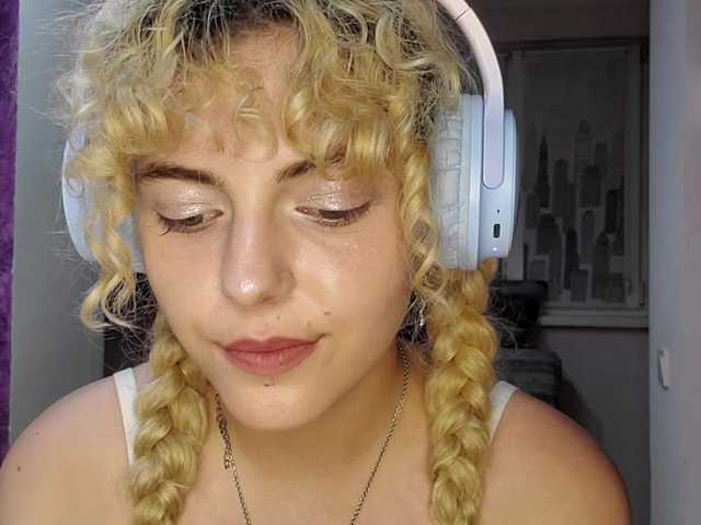 purrflicker live cam on BongaCams