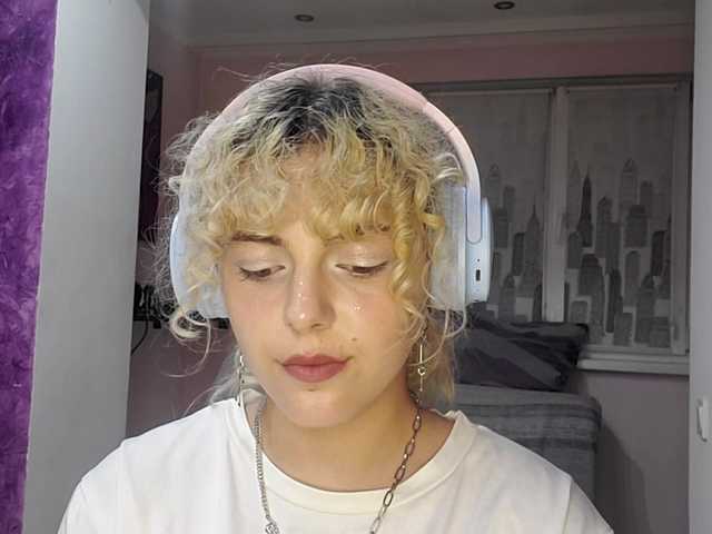 purrflicker live cam on BongaCams