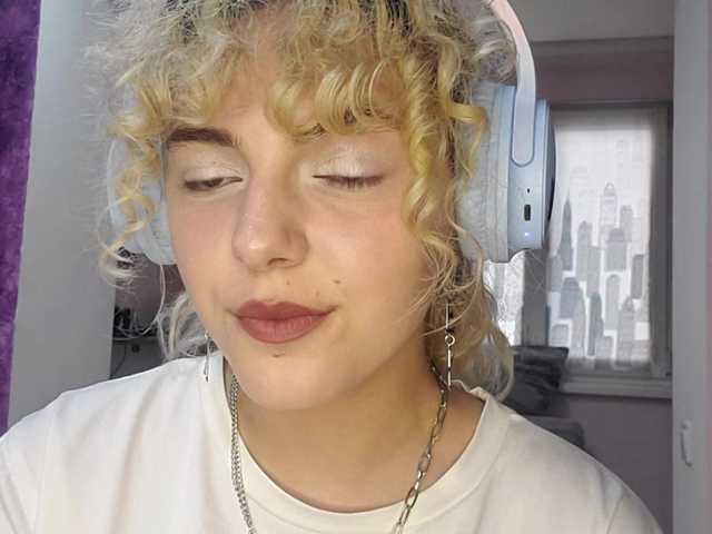 purrflicker live cam on BongaCams